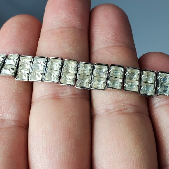 Vintage Elegant Double Row Square Rhinestone Necklace. - Picture 2 of 7